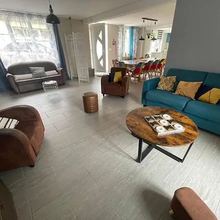 Holiday home Les Eaux Du Moulin Piscine Chauffee Et Jacuzzi