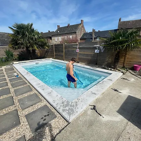 Les Eaux Du Moulin Piscine Chauffee Et Jacuzzi *