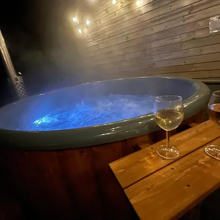 Les Eaux Du Moulin Piscine Chauffee Et Jacuzzi Holiday home Vittefleur