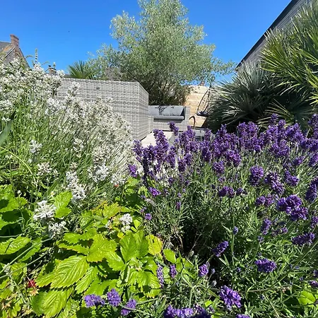 Holiday home Les Eaux Du Moulin Piscine Chauffee Et Jacuzzi