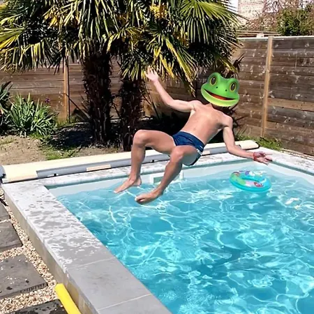 Les Eaux Du Moulin Piscine Chauffee Et Jacuzzi Holiday home Vittefleur