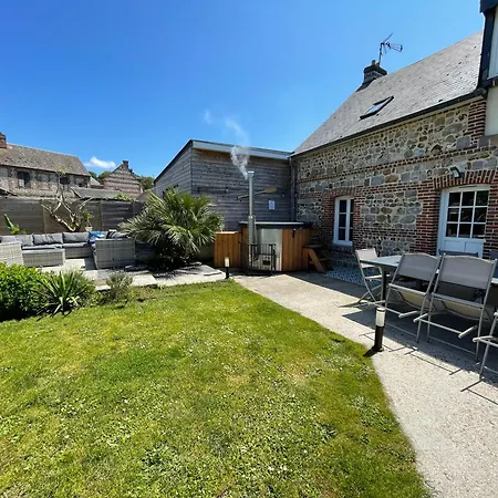 Les Eaux Du Moulin Piscine Chauffee Et Jacuzzi Holiday home *