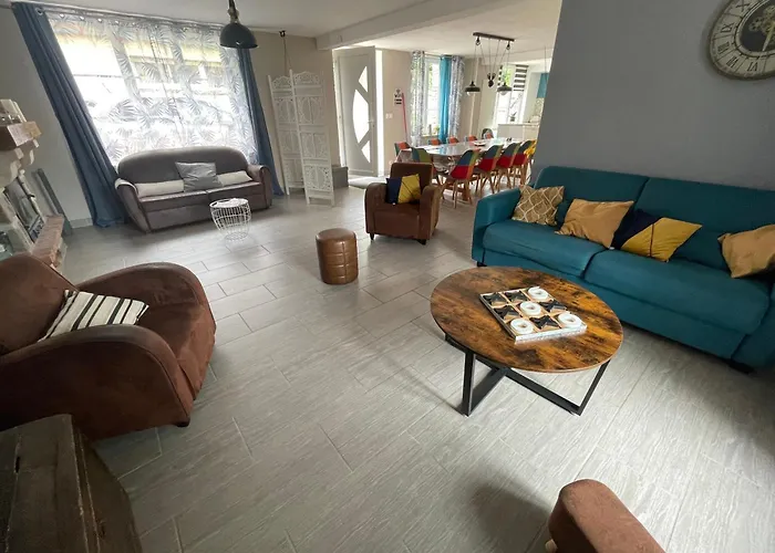 Holiday home Les Eaux Du Moulin Piscine Chauffee Et Jacuzzi