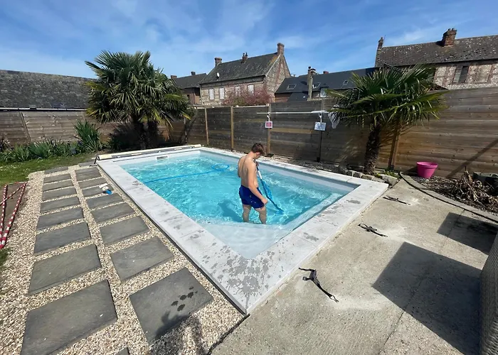 Les Eaux Du Moulin Piscine Chauffee Et Jacuzzi *