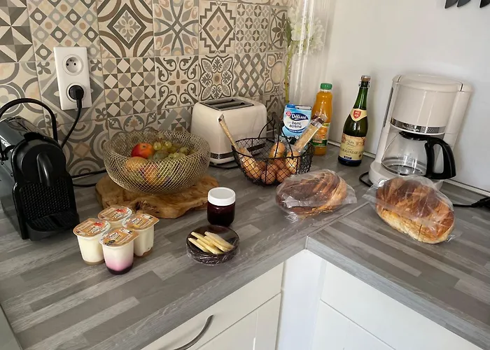 Holiday home Les Eaux Du Moulin Piscine Chauffee Et Jacuzzi