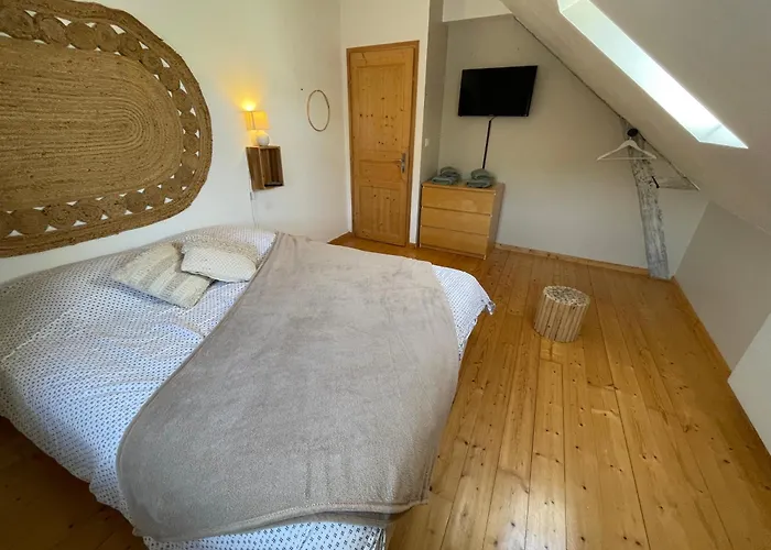 Holiday home Les Eaux Du Moulin Piscine Chauffee Et Jacuzzi Vittefleur