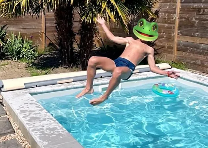 Les Eaux Du Moulin Piscine Chauffee Et Jacuzzi Holiday home Vittefleur